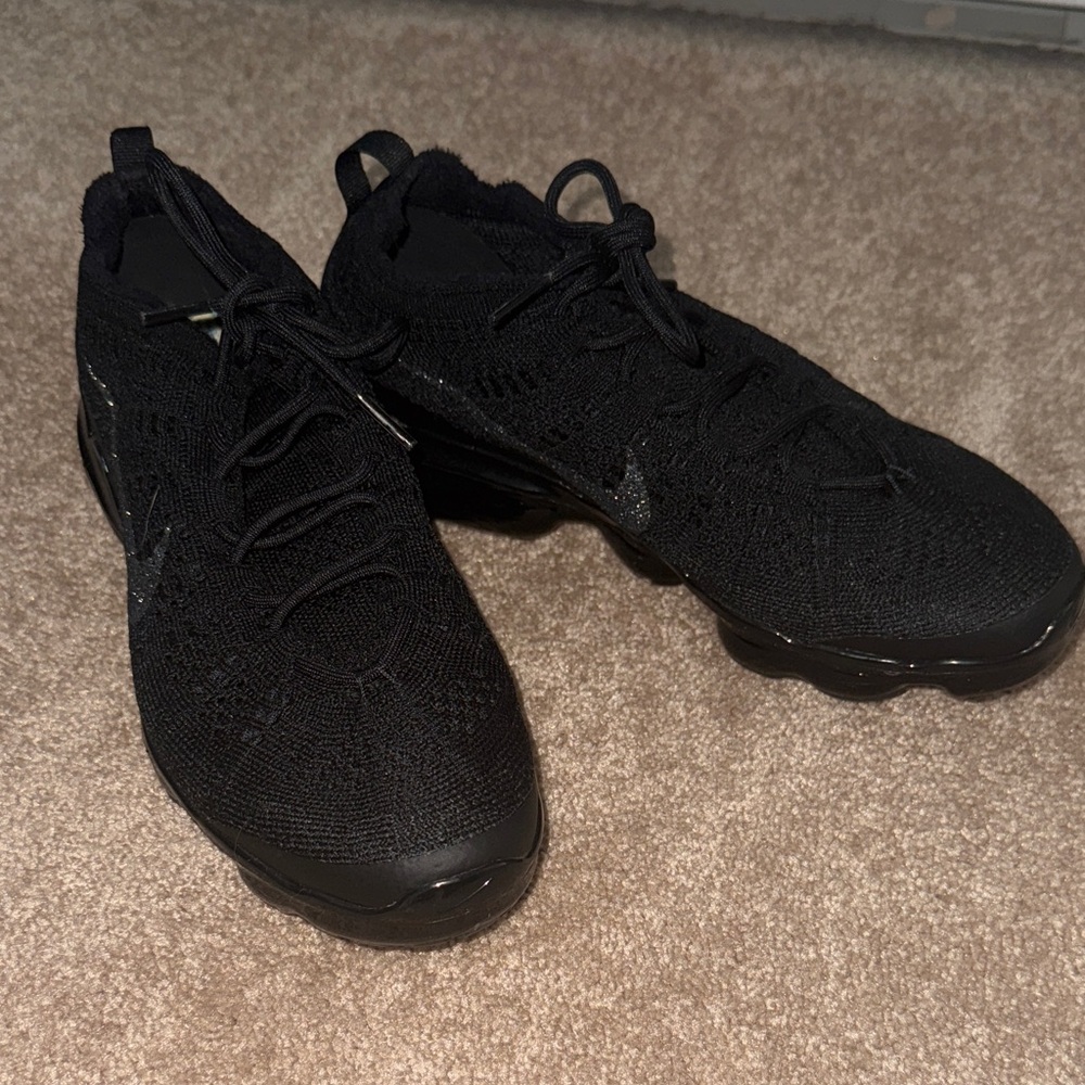 Nike women’s All-Black Athletic Shoes